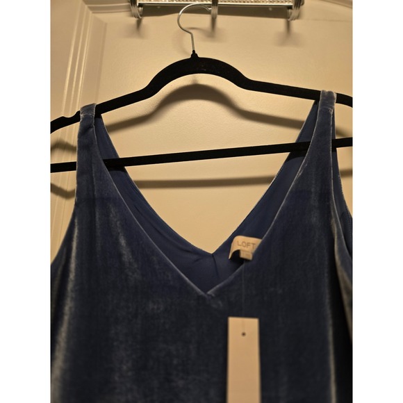 LOFT Blue Velvet V-Neck Camisole Cami Top NWT S 549363 - Picture 8 of 9